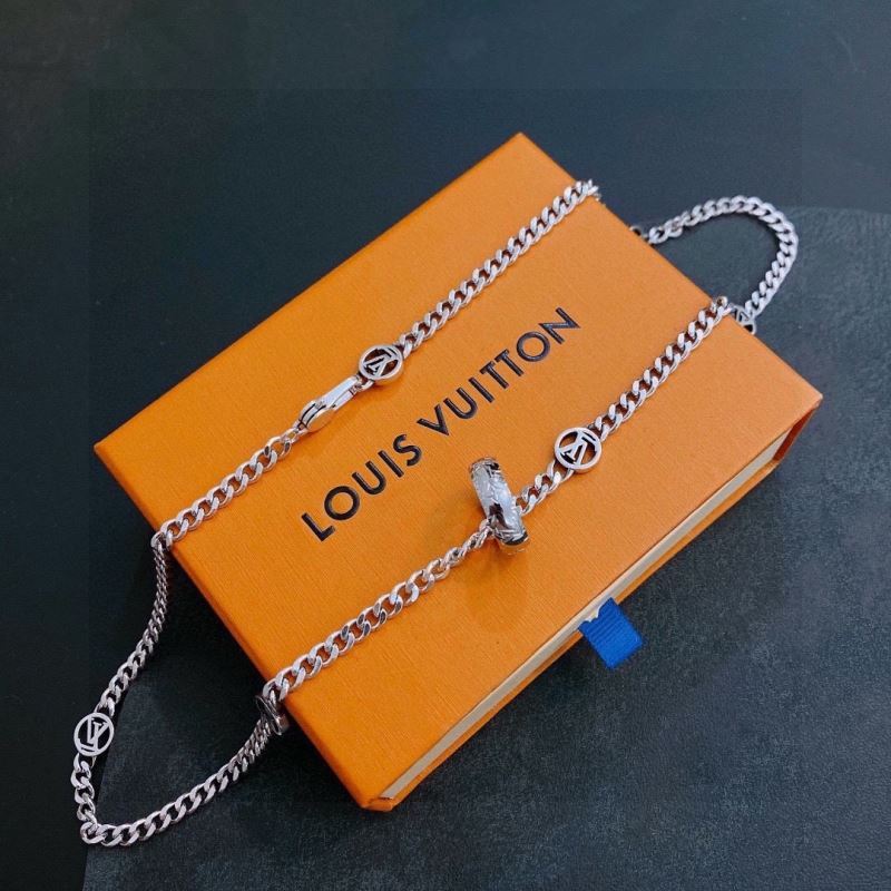 Louis Vuitton Necklaces